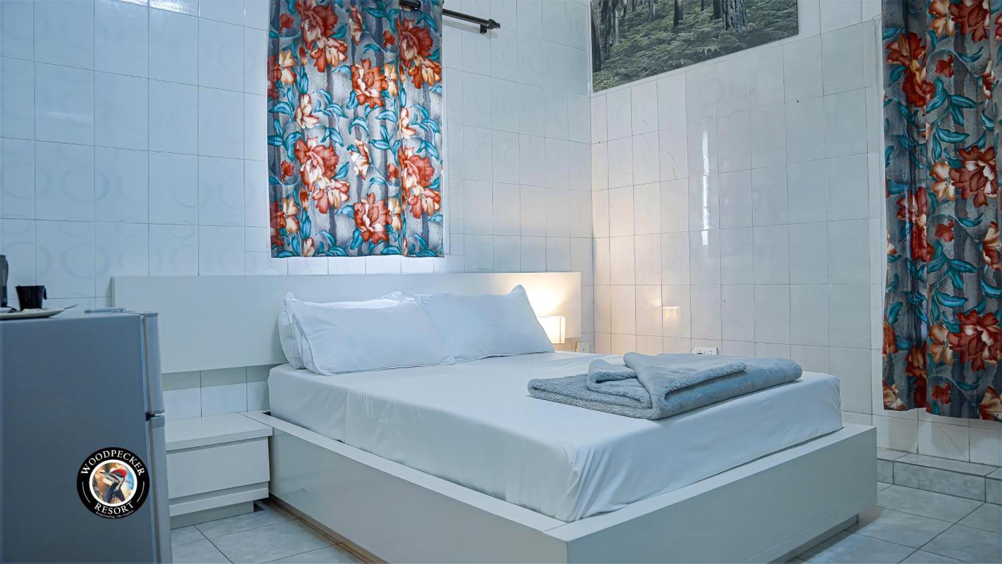 Woodpecker Resort Hotel バンジュール エクステリア 写真