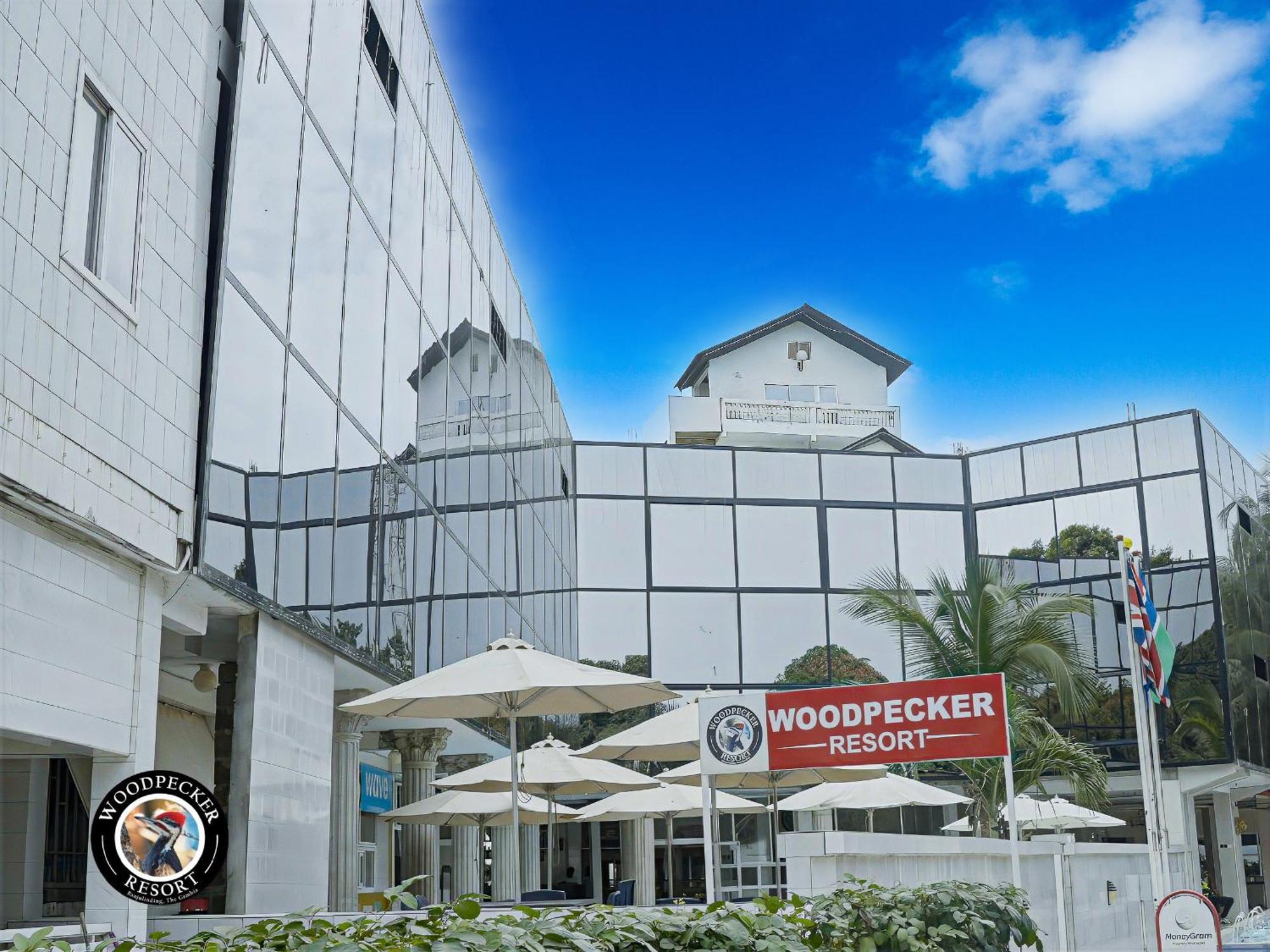 Woodpecker Resort Hotel バンジュール エクステリア 写真